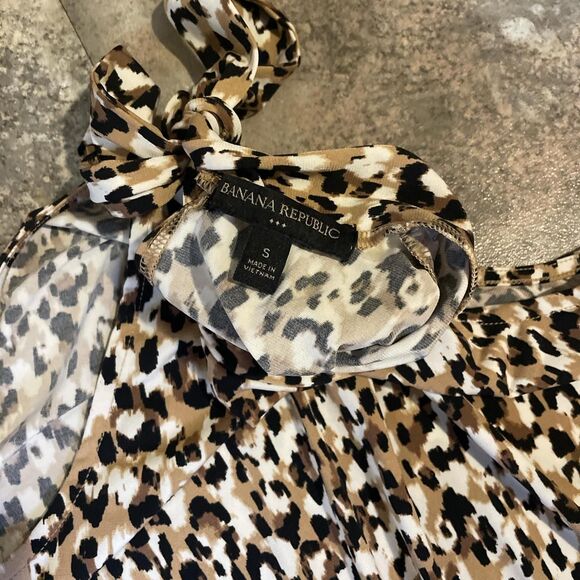 banana republic cheetah print back tie keyhole sleeveless shirt size small - Picture 2 of 5
